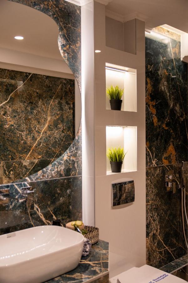 Sithoniars Luxury Ground Floor Apartment With Private Garden Neos Marmaras Esterno foto